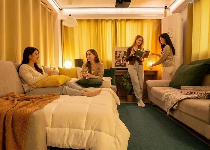 Atelier Cinema Concept 2 Stops To Hongdae * Seoul