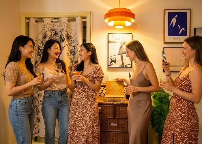 Atelier Cinema Concept 2 Stops To Hongdae * Seoul