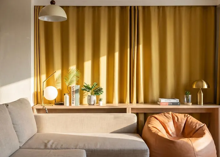 Apartment Atelier Cinema Concept 2 Stops To Hongdae
