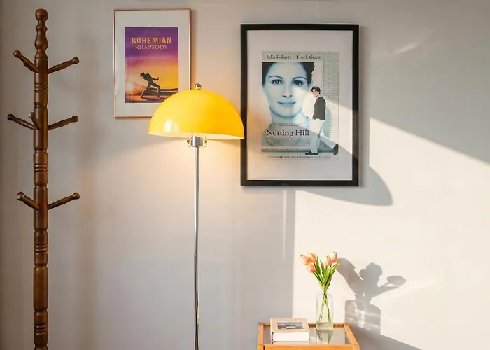 Apartment Atelier Cinema Concept 2 Stops To Hongdae *