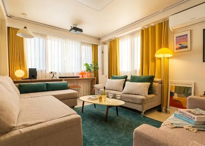 Atelier Cinema Concept 2 Stops To Hongdae Apartment *